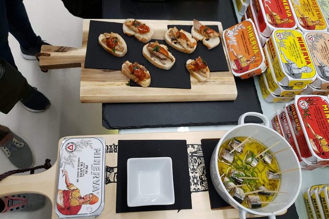 Eat & Tell Porto's Tale: The historical tour that goes through your stomach! - What’s actually included: breakfast, lunch, snacks, and drinks