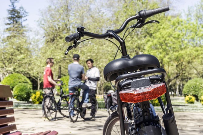 Experience Porto by Bike: 3-Hour Private Tour - Castelo do Queijo And Matosinhos: Beach Air With Real Porto Energy