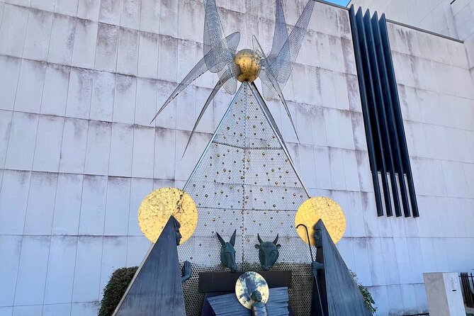 Explore Our Lady of Fatima Tour at the Heart of Portugal - Basilica of Our Lady of the Rosary: Tombs, Mosaics, and Neo-Baroque Drama