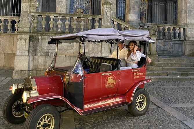 Explore Porto Aboard A Classic Tuk-Tuk tour 1h - Porto Judeu: a guided look at the Jewish quarter