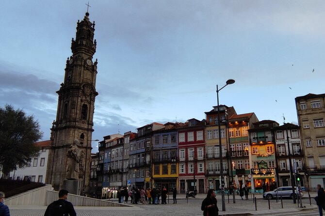 Fado Tour with Guide, Dinner & Live Show in Porto - Why This Porto Fado Night Feels More Like a Story Than a Show