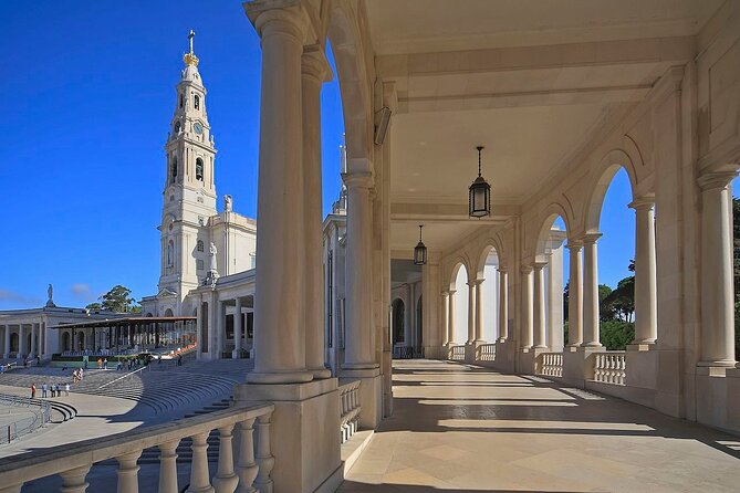 Fatima Sanctuary and Pastorinhos Village Private Tour From Porto - Your guide and vehicle: why the names matter (José and João)