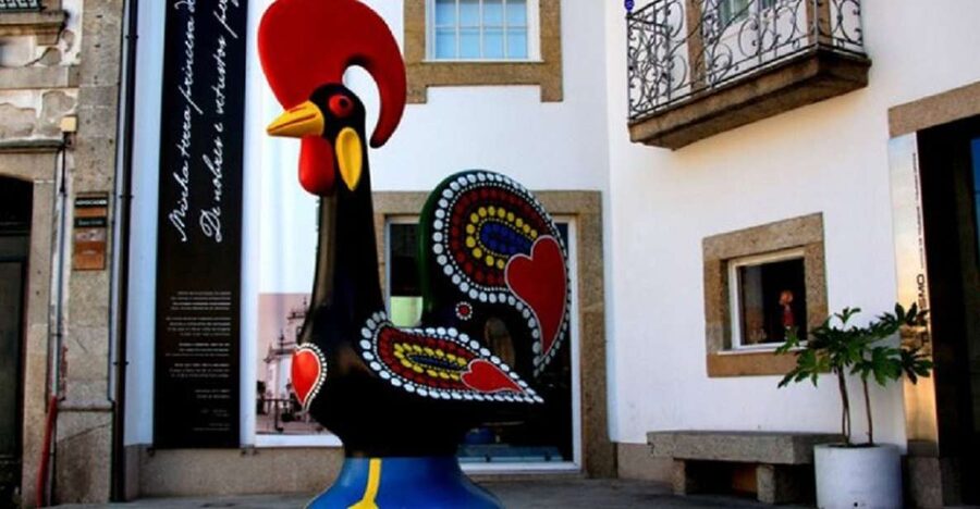From Oporto: Barcelos Tour (4Hours) - Half Day - Barcelos first impressions: rooster legend and a walkable core