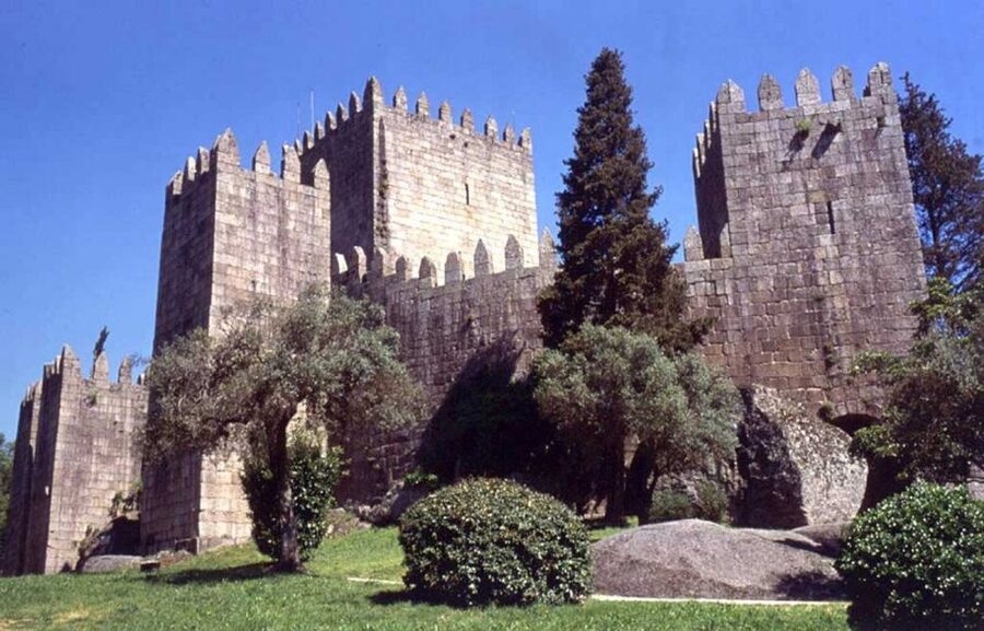 From Oporto: Guimarães Tour (4Hours) - Half Day - Porto to Guimarães: The 45-Minute Ride That Sets the Tone