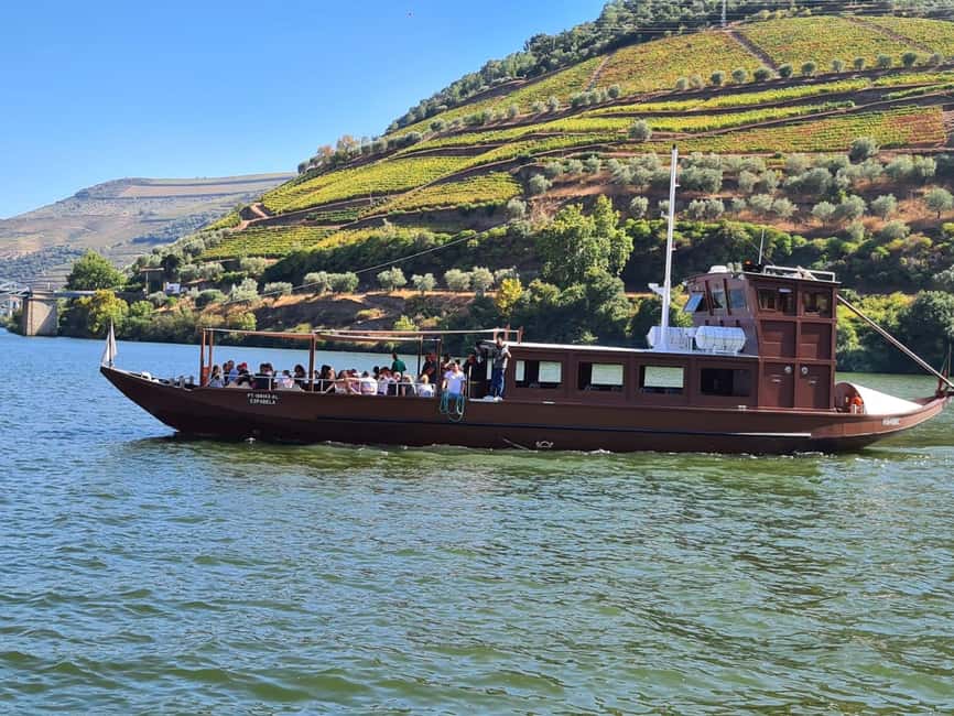 From Porto: 2 Wine Regions, Farm Lunch, and Boat Ride - Starting in Porto: pickup near Trindade and a quick orientation