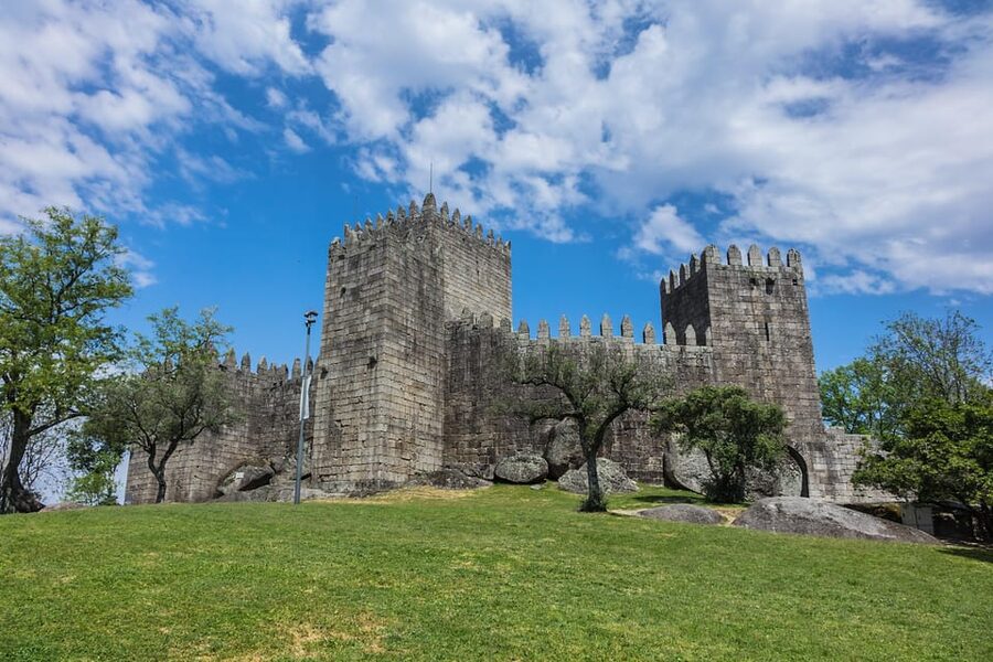 From Porto: Braga and Guimarães Full-Day Trip - Meeting at Porto Cathedral: the easiest start