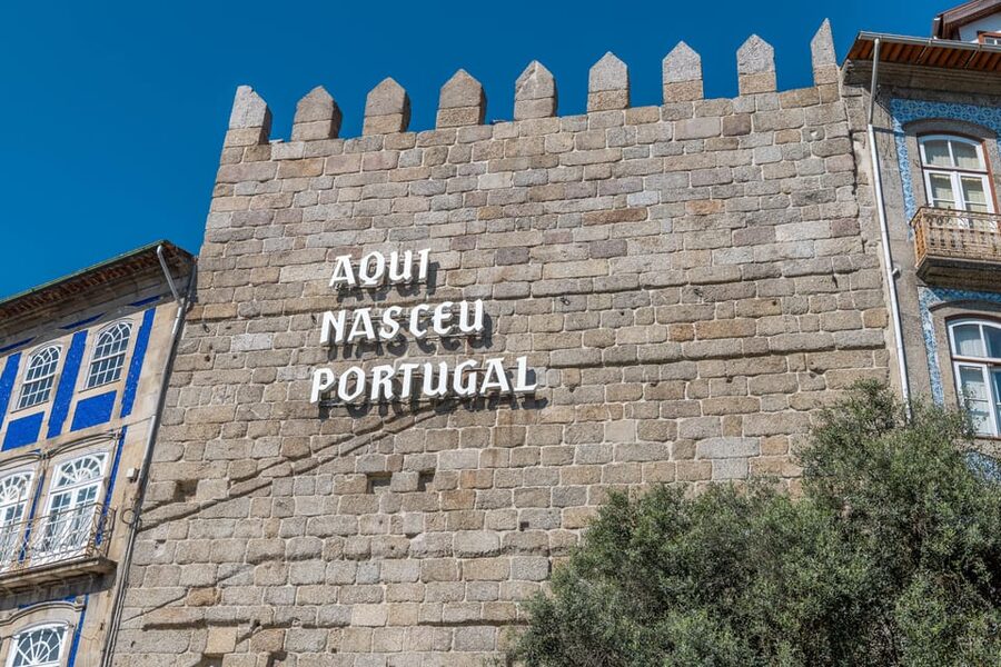 From Porto: Braga and Guimarães Small Group Tour - Braga’s Sé Cathedral and Bom Jesus Sanctuary: where the views do the talking