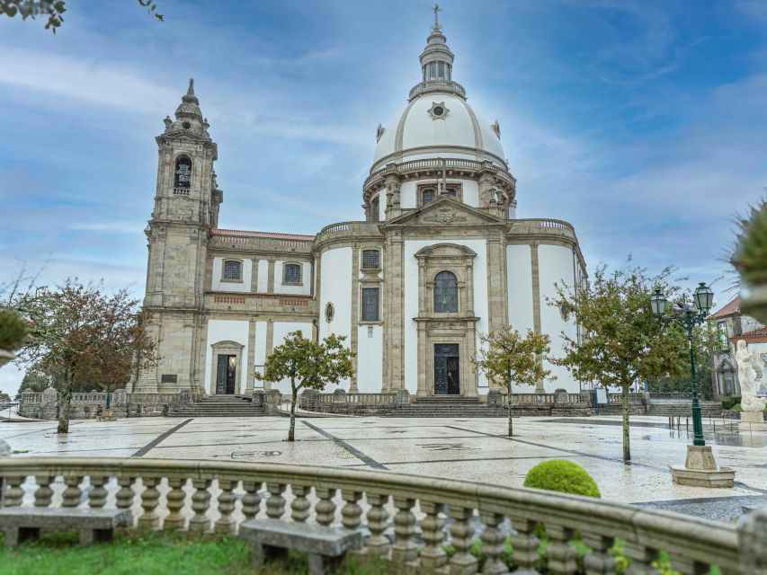 From Porto: Braga & Guimarães full day experience with lunch - Palace of the Dukes of Braganza: a royal warm-up