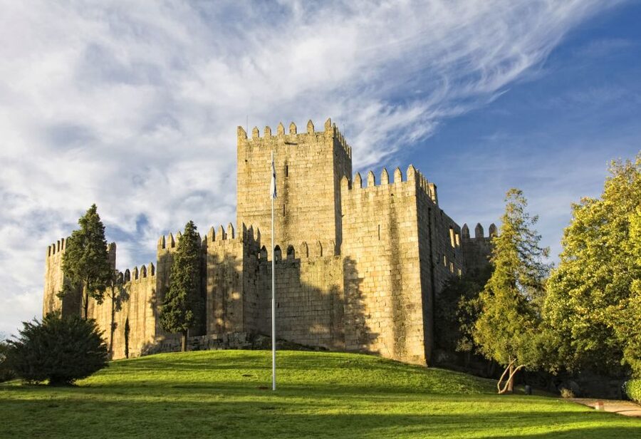From Porto: Braga & Guimarães Full-Day Tour - From Lapa Church to two old towns in one day