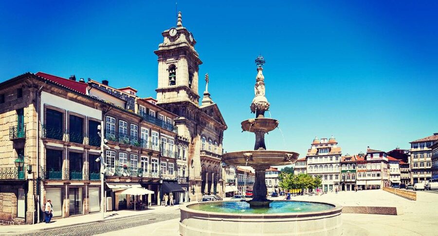From Porto: Braga & Guimarães Full-Day Tour - Where to take a break for lunch in Braga