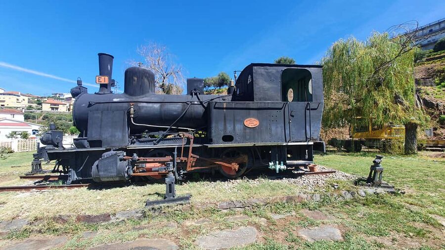 From Porto Douro Valley Tour with Train and Vinho Verde - Train Views on the Douro: A Scenic Ride You Actually Use
