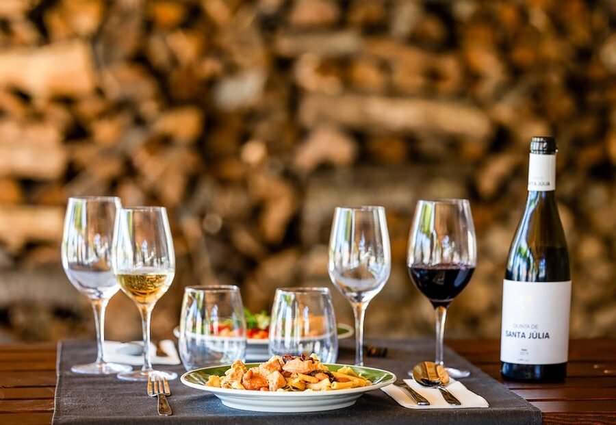 From Porto: Douro Valley w/ Boat Tour, Wine Tasting & Lunch - Peso da Régua: A Wine Stop Built Around the Cooperative Story