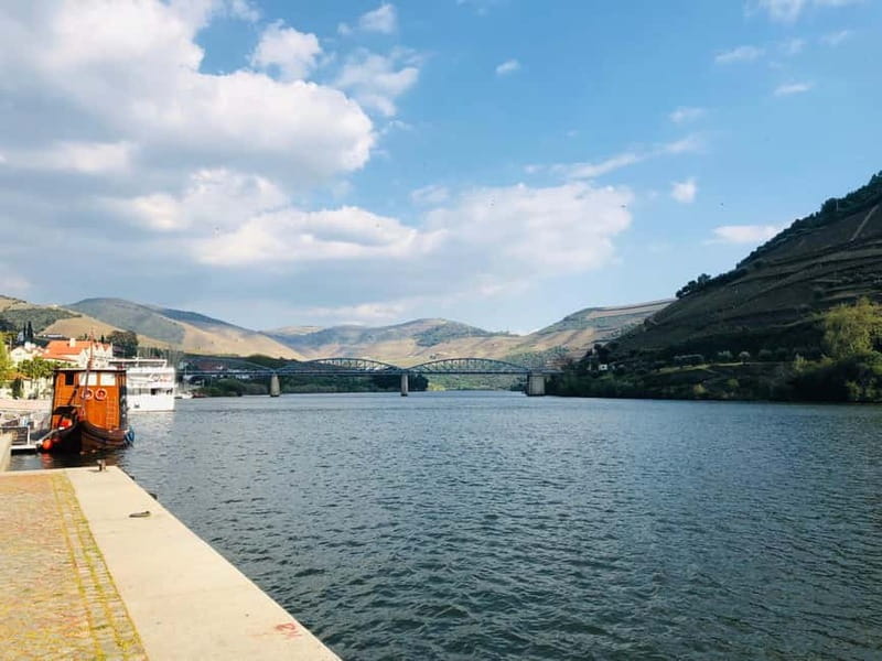 From Porto: Douro Valley Wine Tasting Tour With Hotel Pickup - Pinhão: short visit and the start of the river portion