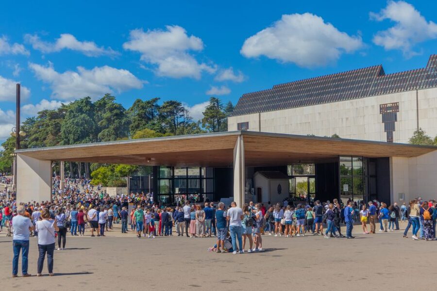 From Porto: Fatima and Miracle of Santarem Private Day Tour - Should you book this Fatima and Santarém private day tour?