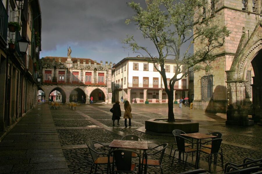 From Porto: Full-Day Trip of Minho Region - What to Bring: Comfortable Shoes, Sun Protection, and Camera Time