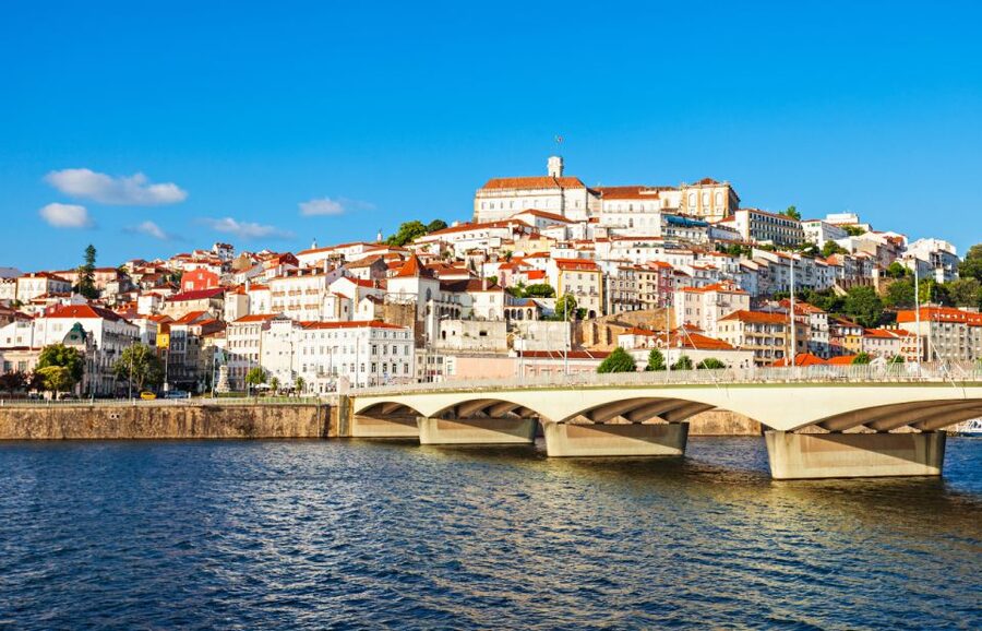 From Porto: Private Transfer to Lisbon with Coimbra & Fatima - FAQ