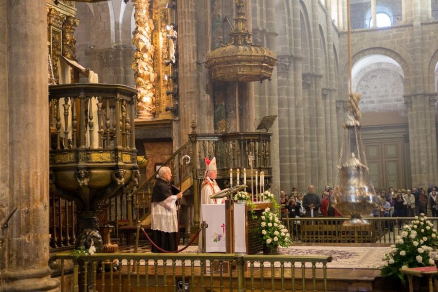 From Porto: Santiago de Compostela Cathedral Private Tour - Santiago de Compostela: Arriving for the Camino Atmosphere