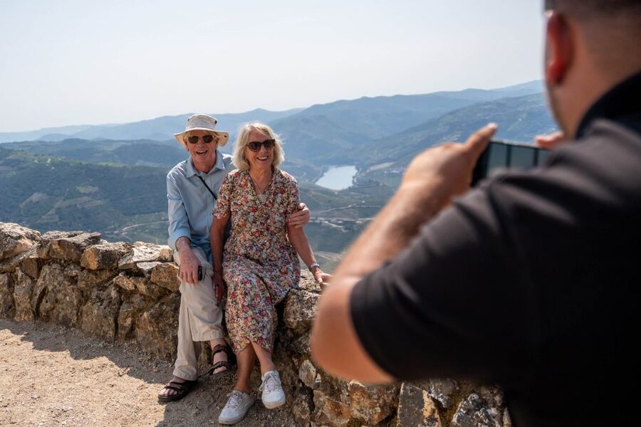 From Porto: Small Group Douro Valley Tour with Wine & Cruise - The quick photo stop and what it signals