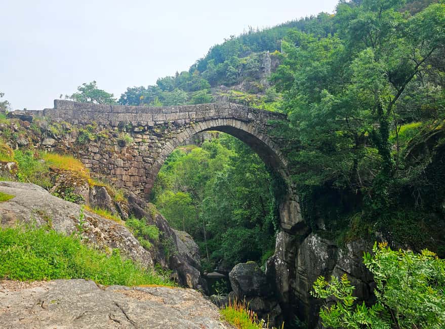 From Porto to Peneda-Gerês National Park - Mizarela Bridge: medieval drama over a gorge