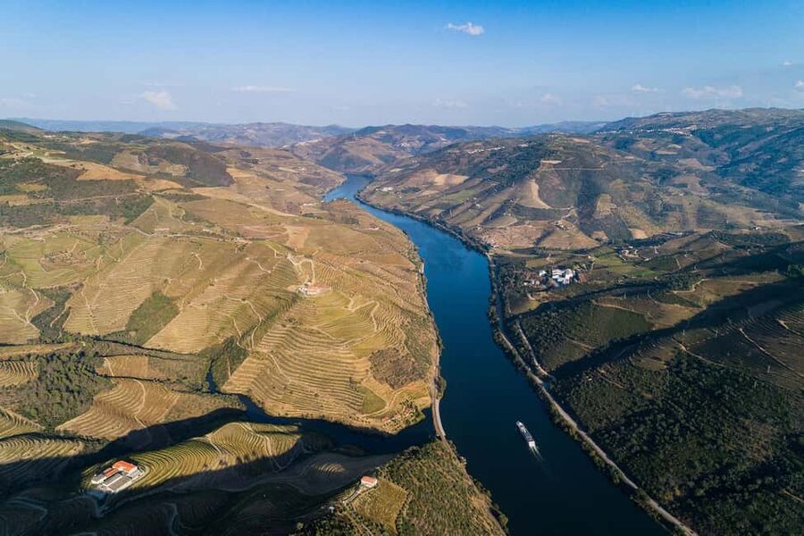 From Porto: Wine Tasting with Lunch at a Quinta, Cruise, and Train Ride - São Leonardo de Galafura viewpoint: the poetry you can actually see