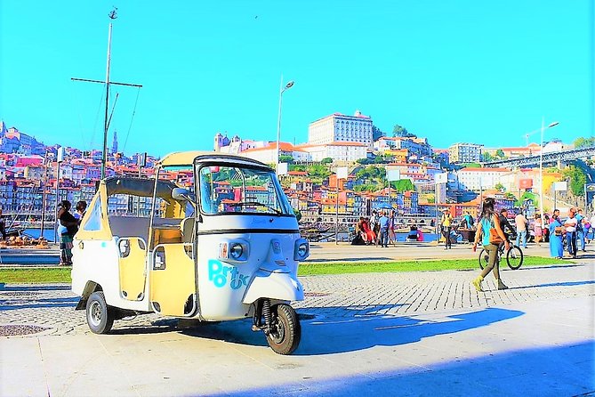 Full-Day Private Tuk Tuk All Around Porto - Livraria Lello: the “see it even if you don’t buy anything” stop