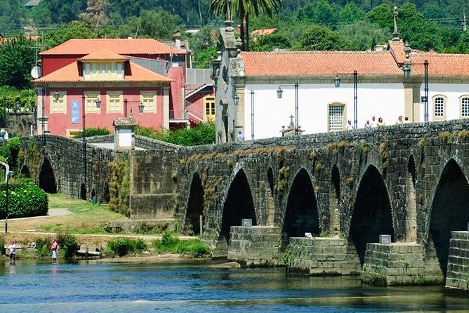 Green Wine Ponte Lima Region-Small Group tour-Lunch,Wine Tastings - Santo Ovidio viewpoint: a quick stop that pays off