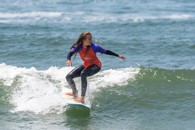 Guided surf tours from Porto city to the beach - Quick hits before you go