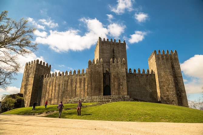 Guimarães Half-Day Private Tour from Porto - Braganza-Era Sights and Quick Civic Stops That Keep the Pace Real