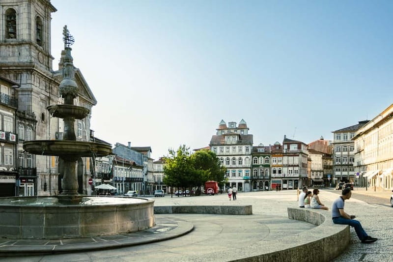 Guimarães: Highlights and Hidden Gems Walking Tour - Tanques de Couros: The Leather-Tanning Neighborhood That Explains the City’s Work