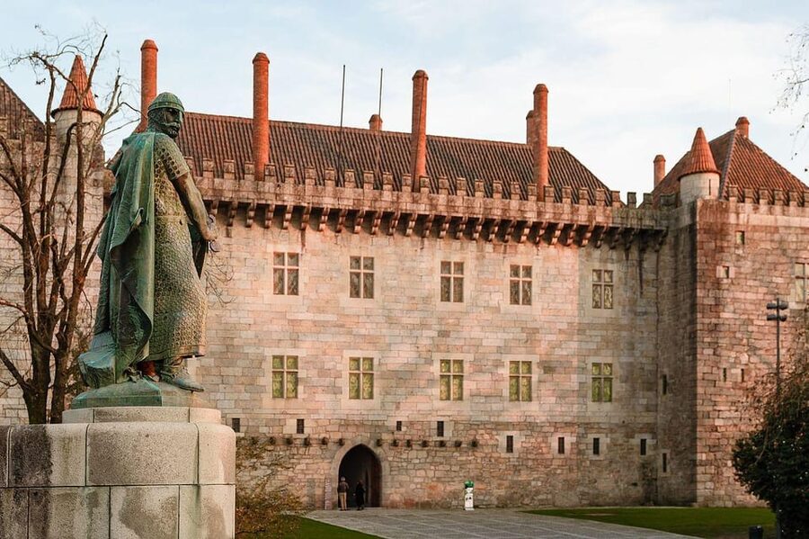 Guimaraes Local Tours ; Visit the Castle , Palace and City - Should you book this Guimarães Castle and Palace tour?