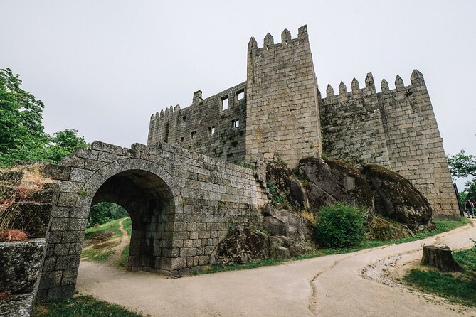 Guimarães Old Town Private Walking Tour - The Old Jewish Quarter Story: Sephardic Life to Inquisition Pressure