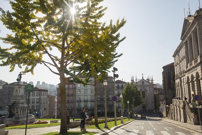 Half Day City Tour with Six Bridges Cruise and Wine Tasting - Language and the Pace: English Isn’t Always One-Tone