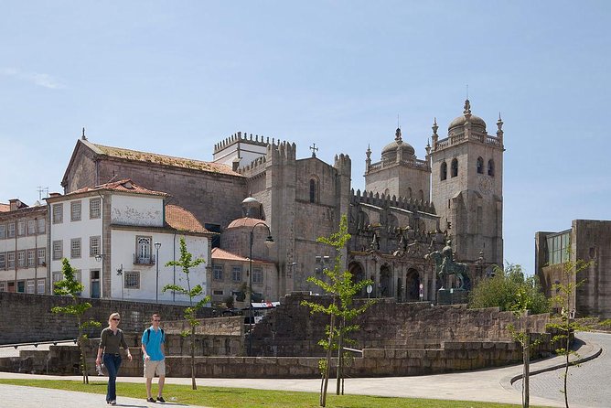 Half Day in Porto Private Tour with Boat Trip - Hotel pickup in central Porto (and nearby Gaia)
