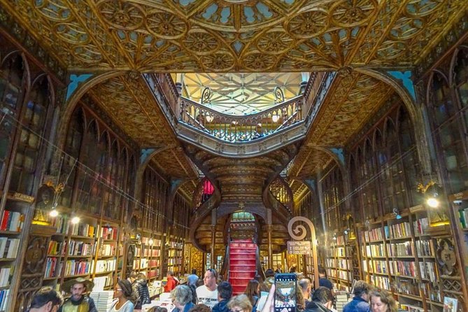 Harry Potter and Lello Bookshop Tour : Highlights and Hidden Gems - Majestic Café: The Writing-Connection Stop