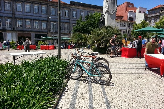Historic Guided Tour - Electric Bike (Half day) - Stop 1: Catedral do Porto, free entry and a real anchor