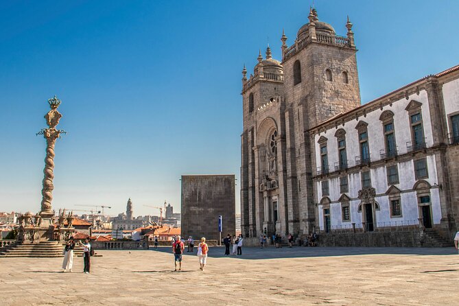 Historic Porto by Private Electric Tuk Tuk to Top Landmarks - Meeting point, timing, and what 50 minutes really means