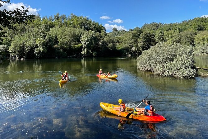 KAYAK TOUR: Descend the Beautiful Lima River - Entering Bravães Kayak Park and getting outfitted