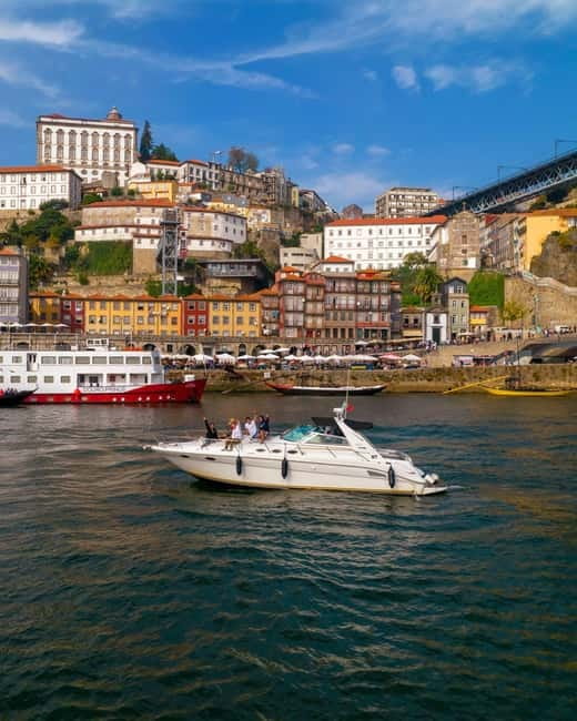 Luxury Douro Yacht Tour: Scenic Views & Complimentary Drinks - Key highlights at a glance