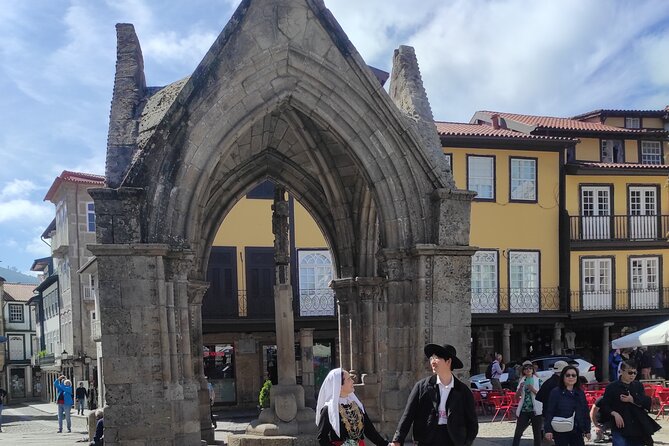 Medieval Guimarães- by Dusk or Day time -from Porto or Braga - Guimarães Castle: The Included Stop That Does the Heavy Lifting