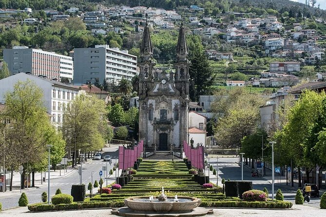 Medieval Guimarães-Hidden Gems / Full day-from Porto - Guimarães Castle: When Fortress Walls Explain the Big Story