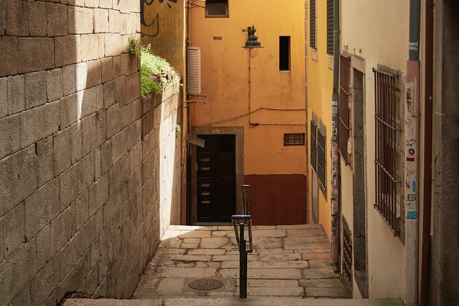 Mobile Photography through Porto hidden streets - Price and Time: Is It Good Value?