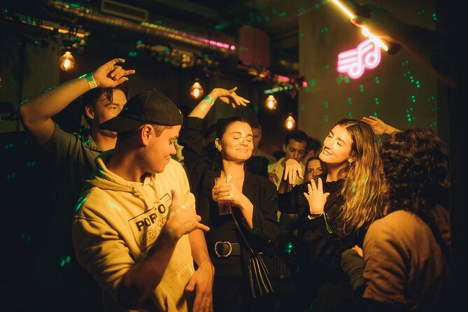 New Years Eve Porto Crawl: 7 drinks, Games, Fun & VIP club entry - Why Porto New Year’s Eve Feels Different With a Crawl