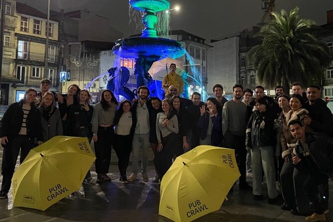 New Years Eve Porto Crawl: 7 drinks, Games, Fun & VIP club entry - Stop One: Fonte dos Leões and the Party Kit Moment