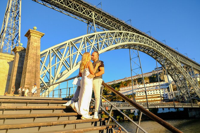 Photoshoot Unforgettable in Porto - Couple or Single - The real value: turning Porto walking into camera-ready moments