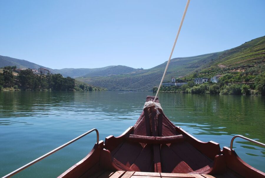 Pinhão: 2-Hour Rabelo Boat Tour with Audio Guide - Stop-by-Stop Moments You’ll Notice Along the Way