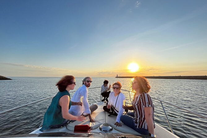 Port : 6 Bridges Private Yacht Cruise with Local Wine & Snacks - Ponte da Arrábida and Foz do Douro: when snacks hit