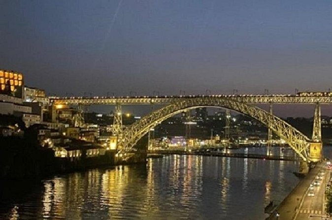 Port and Douro Wine Private Tasting and Pairing with a Sommelière - The walking stops that actually teach you something