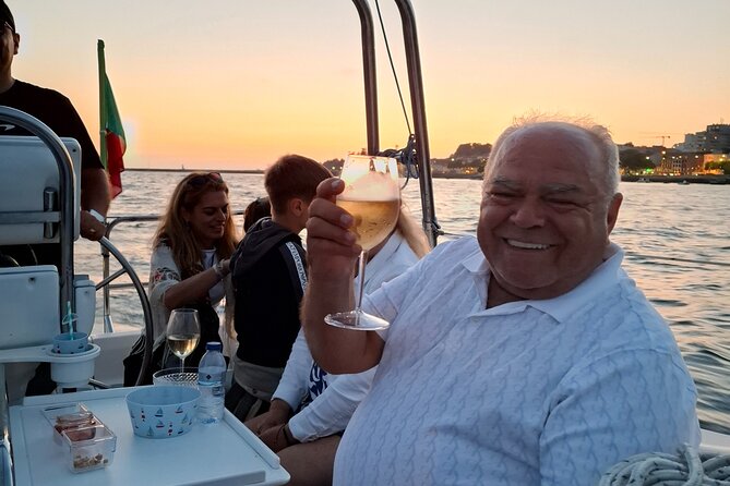 Port shared Thullium Sailboat, enjoy a magical sunset&open sail! - Douro Estuary to Barra do Douro: When You Get Real Open Sea Air