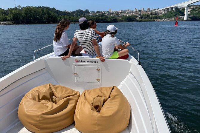 Porto: 2h Private Tour (1 to 6 people) on the Douro River with a local - FAQ