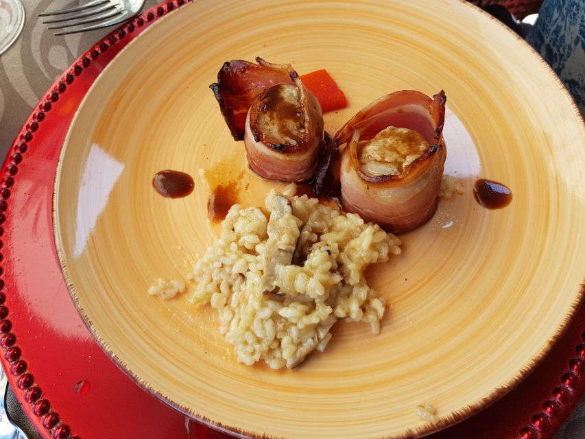 Porto: 3 Douro Valley Vineyards Tour with Lunch - Lunch at the second winery: Portuguese plates plus the wine pairings